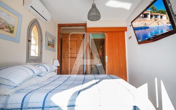 Property slide 20
