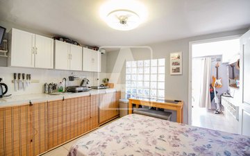 Property slide 46