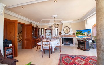 Property slide 10