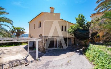 Property slide 44