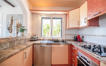 Property slide 22