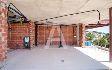 Property slide 20