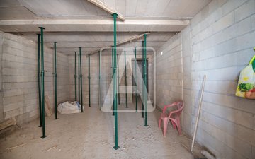 Property slide 14