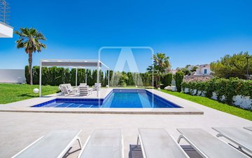 Property slide 10