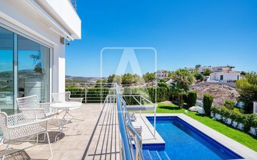 Property slide 39