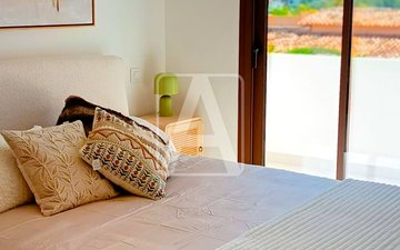 Property slide 25
