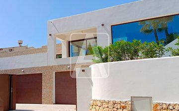 Property slide 32