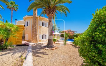 Property slide 11