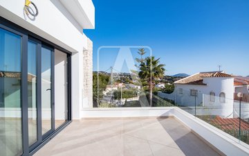 Property slide 18