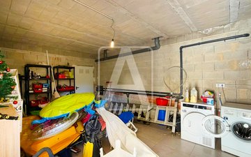 Property slide 31