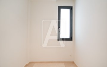 Property slide 25