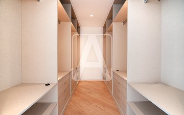 Property slide 32