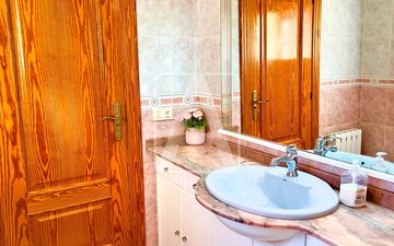 Property slide 40