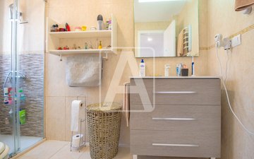 Property slide 33