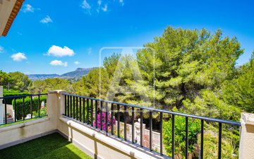 Property slide 9