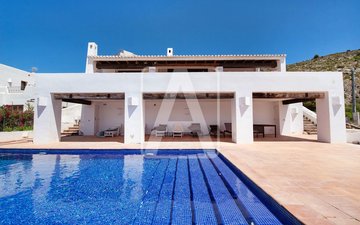 Property slide 17