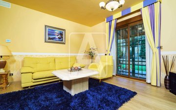 Property slide 10