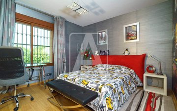 Property slide 25