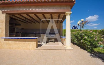 Property slide 40