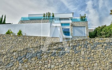 Property slide 20
