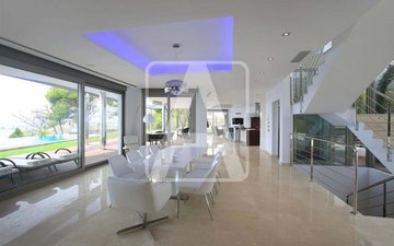 Property slide 22