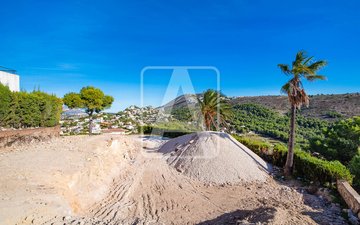 Property slide 16