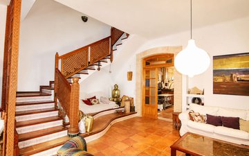 Property slide 14
