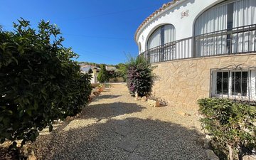 Property slide 18