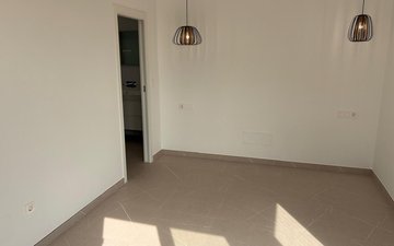Property slide 32