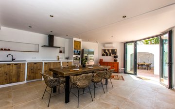 Property slide 32