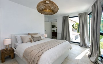 Property slide 14
