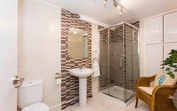 Property slide 32
