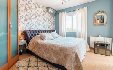 Property slide 18
