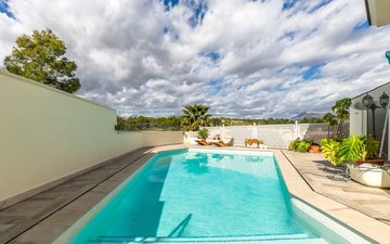 Property slide 32