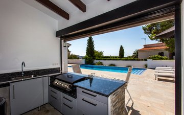 Property slide 44