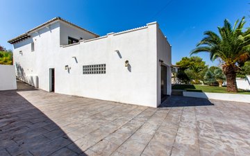 Property slide 47