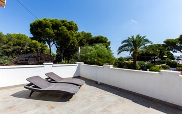 Property slide 25