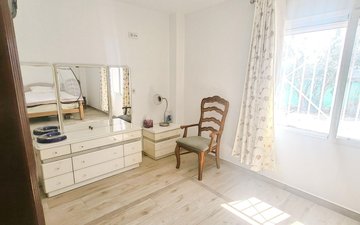 Property slide 17