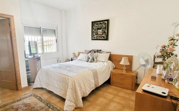 Property slide 25