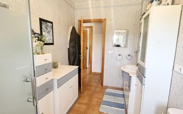 Property slide 28