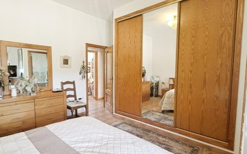 Property slide 22