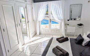 Property slide 25