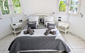 Property slide 30