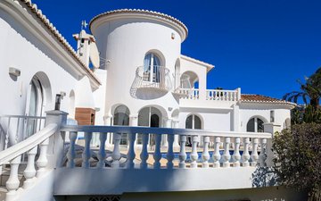 Property slide 48