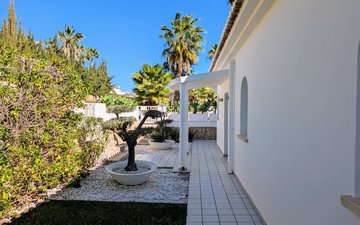 Property slide 50