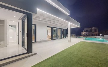 Property slide 18