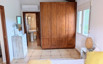 Property slide 48