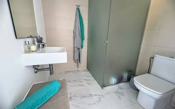 Property slide 19
