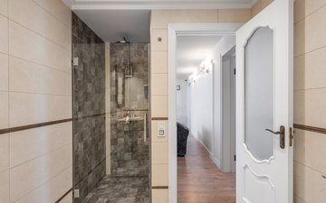 Property slide 44