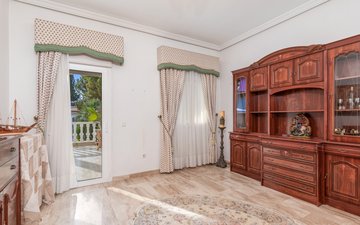 Property slide 19